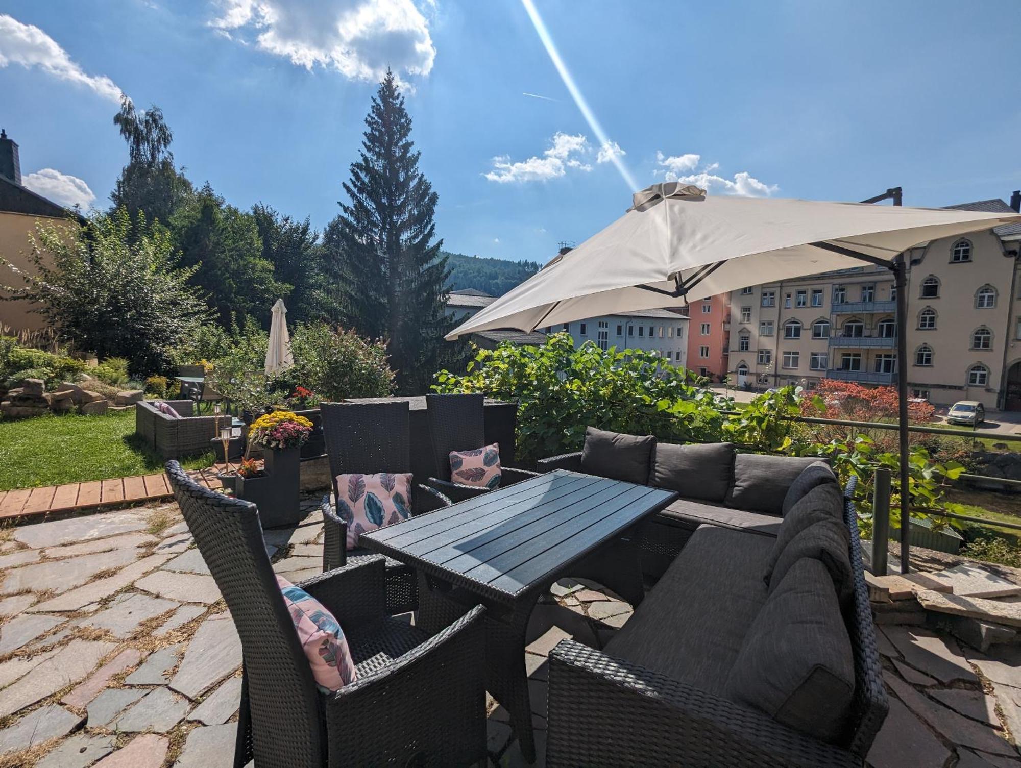 Famzi - Urlaubsmagie - Familienwohnung Mit Gemeinschaftsgarten, -Sauna & -Pool Sebnitz Εξωτερικό φωτογραφία