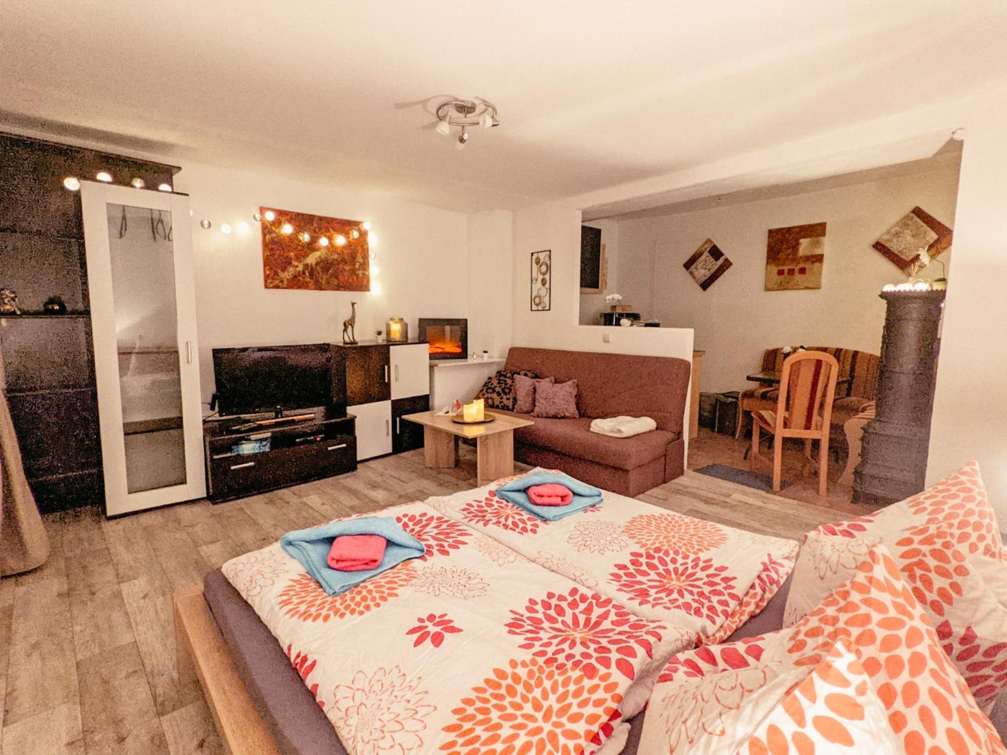 Famzi - Urlaubsmagie - Familienwohnung Mit Gemeinschaftsgarten, -Sauna & -Pool Sebnitz Εξωτερικό φωτογραφία