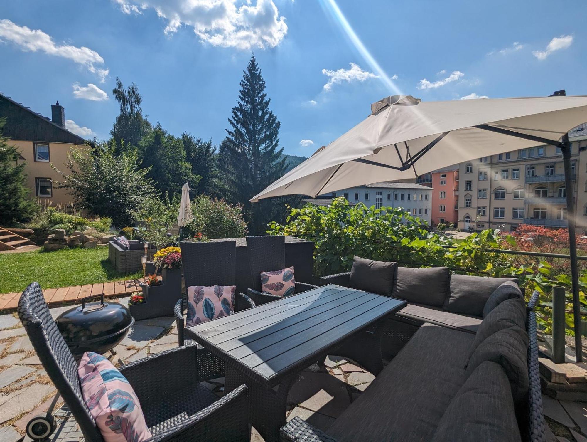 Famzi - Urlaubsmagie - Familienwohnung Mit Gemeinschaftsgarten, -Sauna & -Pool Sebnitz Εξωτερικό φωτογραφία