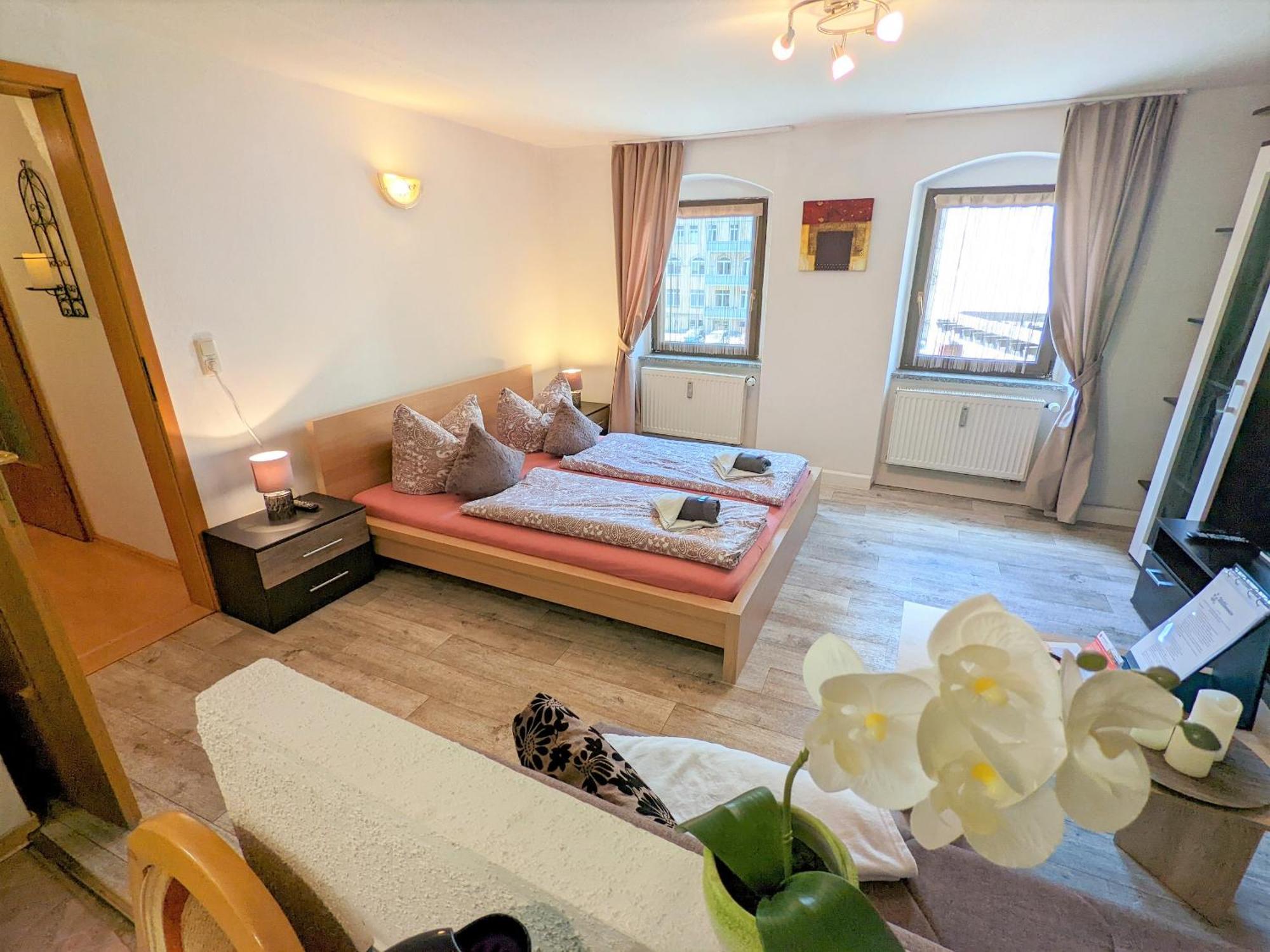 Famzi - Urlaubsmagie - Familienwohnung Mit Gemeinschaftsgarten, -Sauna & -Pool Sebnitz Εξωτερικό φωτογραφία