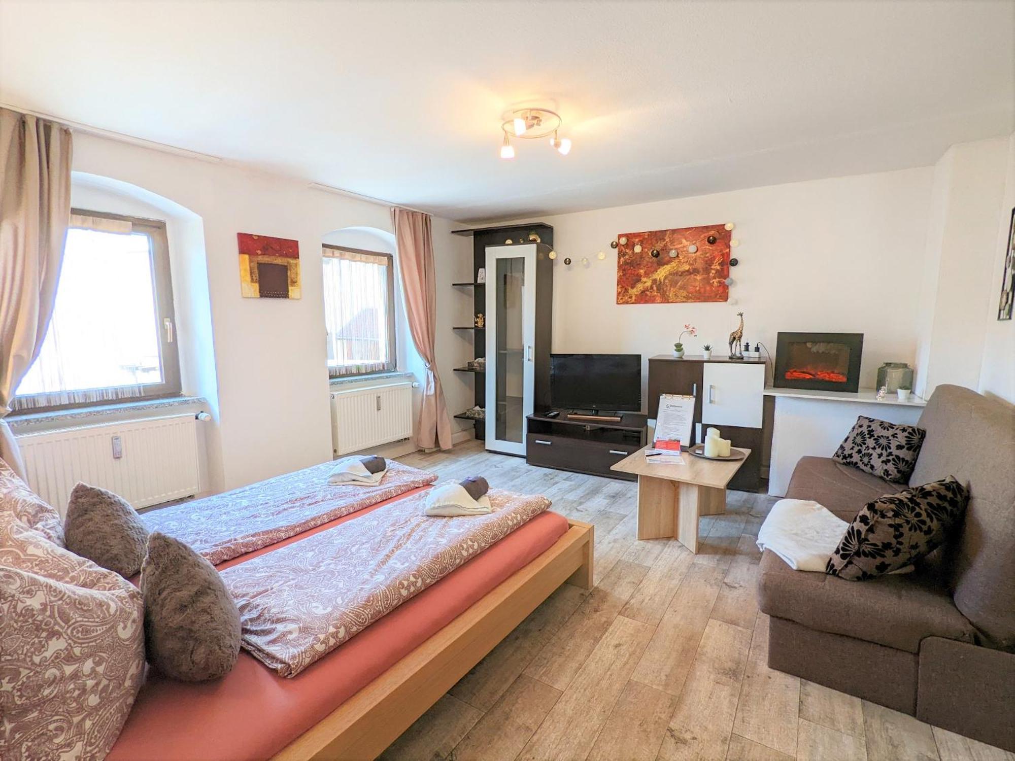 Famzi - Urlaubsmagie - Familienwohnung Mit Gemeinschaftsgarten, -Sauna & -Pool Sebnitz Εξωτερικό φωτογραφία